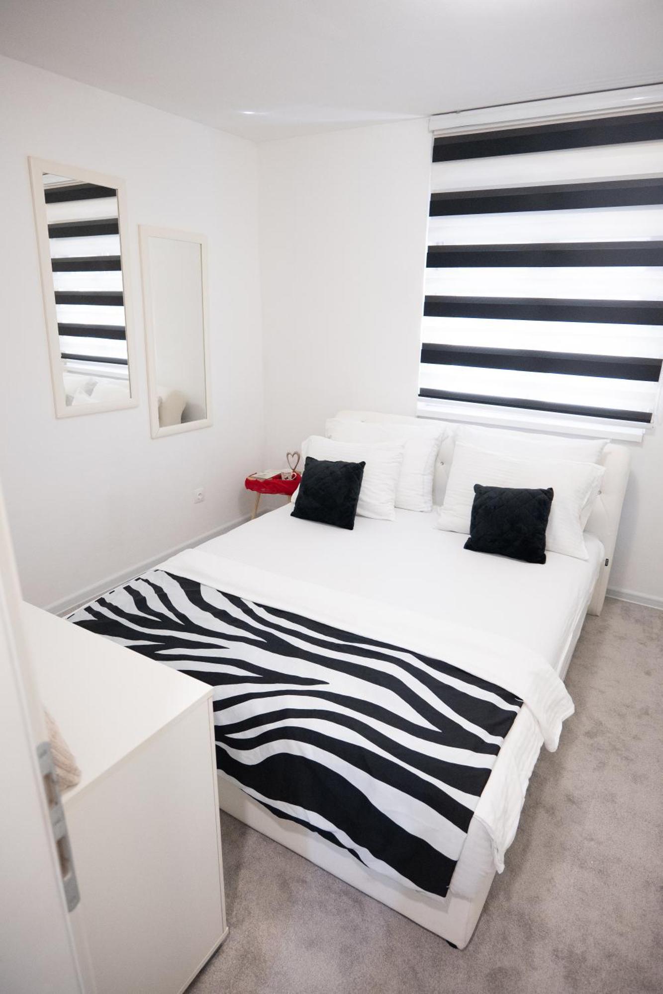 Grandeur Home Apartment Mostar - Free Parking Экстерьер фото